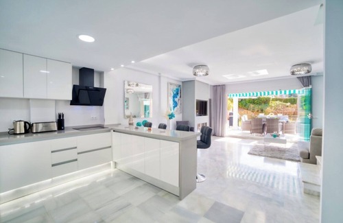Urbanizacion Hacienda las Chapas House | 4 bedrooms, shared pool, games room & sea view.