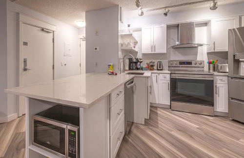 Canmore Apartment | 4 Bedrooms Suite Combo for Group of Families - Windtower Lodge