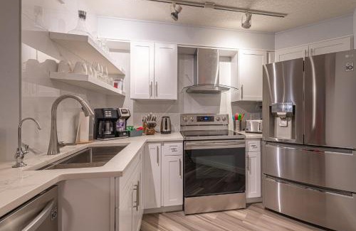 Canmore Apartment | 4 Bedrooms Suite Combo for Group of Families - Windtower Lodge