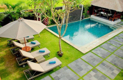 Berawa Villa | 4 Bedrooms Villa in Canggu, Walking Distant to Finn's Beach Club