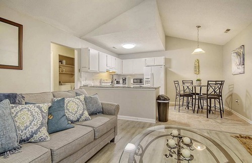 North Charleston House | 4 Beds, Central to Everything, Min from Interstate