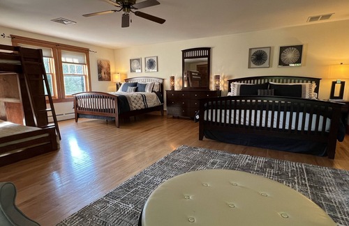 Kennebunk House | 4 BR/3 Full Bath, 10 Beds and 10 min. to Beaches