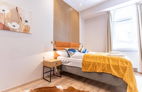 Neulerchenfeld Apartment | 4-BR Apt, Ideal for Groups, 6-Min to Stadthalle