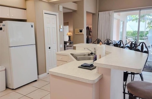 Saint Armands Key House | 4 BR canal home Sleeps 8 by FVC