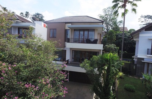Bandung Villa | 4 BR City View Villa with a private pool 2