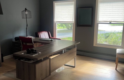 Montville House | 4-BR house w/AC, gym, game room, 30 mins to MetLife for World Cup!