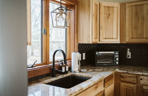 Nellysford Cabin | 4 BR Modern Cabin w/Game Room + Golf Course View