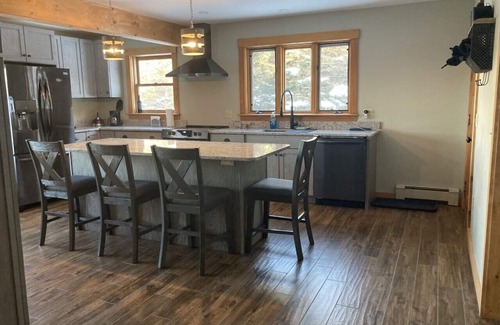 Rangeley Plantation House | 4 BR Mountain View Adventure on 15 Acres
