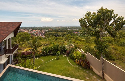 Bukit Villa | 4 BR Villa with Jimbaran Bay View, Near GWK. FREE airport pick up