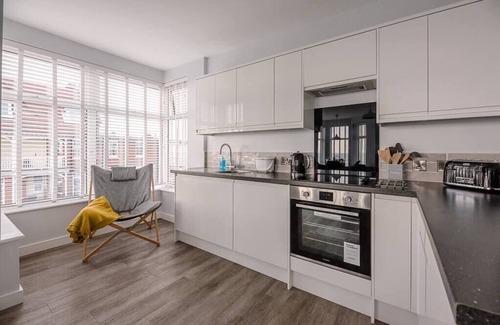 Felixstowe Apartment | 4 Buregate House, Felixstowe - Sea view apartment