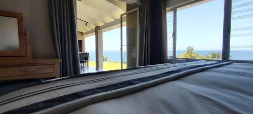Shaka's Rock Apartment | 4 Chaka's Rocks Chalets - The Beach Cottage