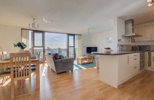Praa Sands Apartment | 4 Clipper Cove - Two Bedroom Apartment, Sleeps 4