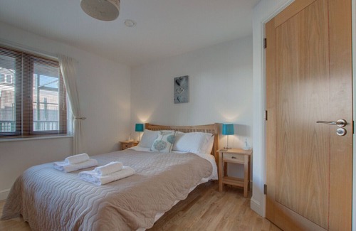 Praa Sands Apartment | 4 Clipper Cove - Two Bedroom Apartment, Sleeps 4