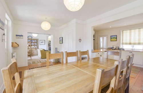 Hope-Cove Cottage | 4 COASTGUARDS COTTAGE, family friendly, with open fire in Hope Cove