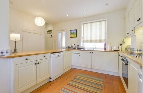 Hope-Cove Cottage | 4 COASTGUARDS COTTAGE, family friendly, with open fire in Hope Cove