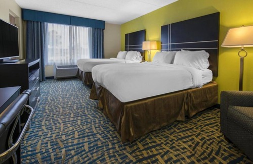 Savannah House | 4 Convenient Units w/ Free Parking! Near Universal Studios Florida