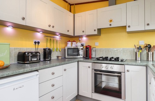 Faversham Cottage | 4 COUNTRY VIEW PARK, character holiday cottage in Seasalter