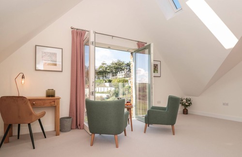 Bugford Cottage | 4 Court Terrace, Hillfield Village