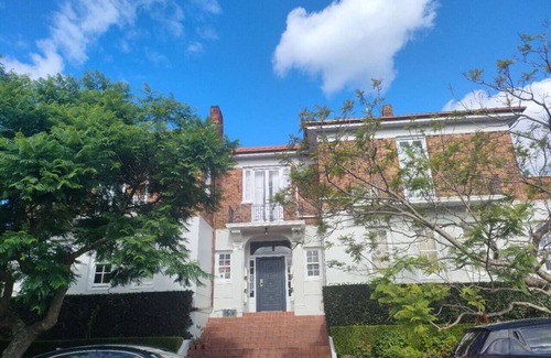 Parnell Apartment | 4 double and 2 sofa beds in 1 bedroom apartment
