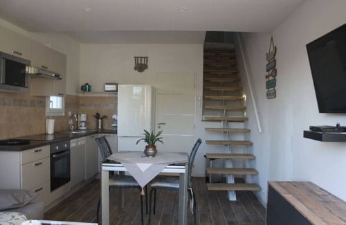 Carces House | 4* gîte, air-conditioned, sleeps 2 to 4.
