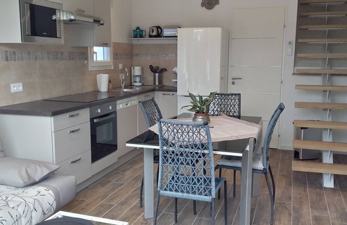 Carces House | 4* gîte, air-conditioned, sleeps 2 to 4.