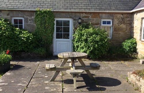 Malltraeth Cottage | 4 Glantraeth Farm Cottage. Ideal base to explore the Isle of Anglesey.