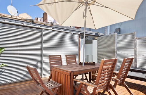 Sant Gervasi Apartment | 4-guest apt. in Sant Gervasi w/terrace & balcony