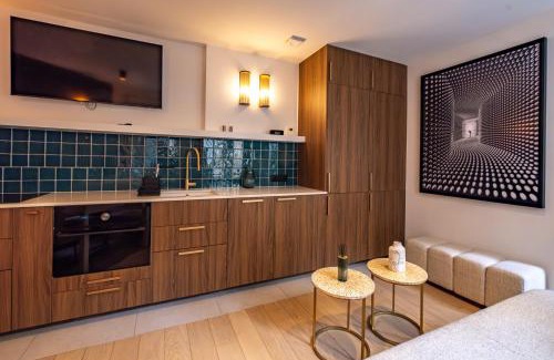 Ternes Apartment | 4 Guest - Hausmanian Flat Arc de Triomph