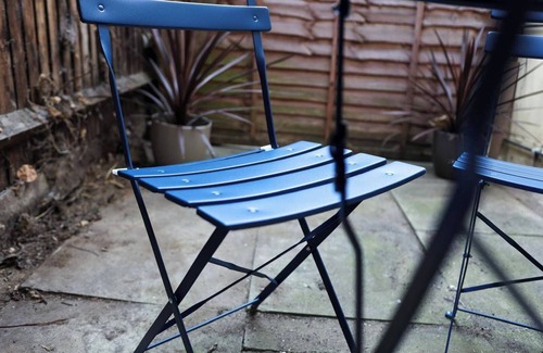 Thornton Heath Apartment | 4 Guests - Pet Friendly Retreat in Thornton Heath