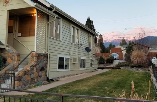 Mount Shasta House | 4 Homes in downtown Mt. Shasta sleeps 24!