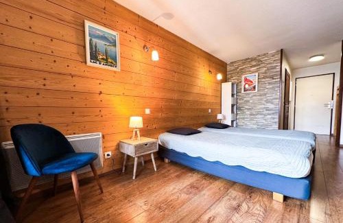 Brides-les-Bains Apartment | 4- Joli studio Brides-les-Bains avec vue montagne