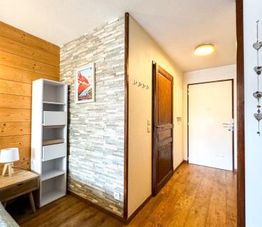 Brides-les-Bains Apartment | 4- Joli studio Brides-les-Bains avec vue montagne