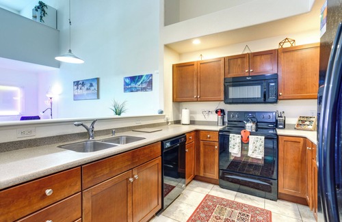 Dupont Condo | 4 Mi to Airport: Convenient Denver Condo
