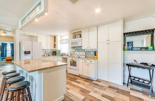 Ocean City House | 4 Mi to Beach: Spacious Fort Walton Beach Retreat!