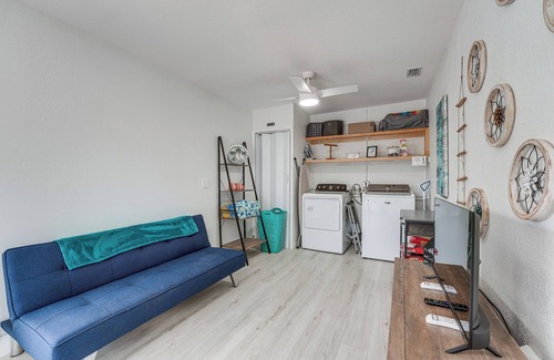 Seminole House | 4 Mi to Beaches: Seminole Charmer w/Outdoor Oasis