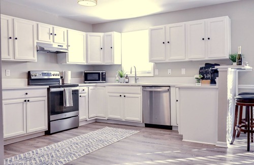 Beaufort House | 4 mi. to Beaufort Waterfront and Parris Island 🇺🇸- 🧲 Pit - Porch w/Grill