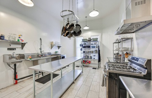 Swiss Manor House | 4 Mi to Downtown Flagstaff: Getaway w/Views