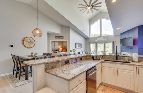 Camdenton Condo | 4 Mi to Dtwn: Gem w/Lake Access in Camdenton
