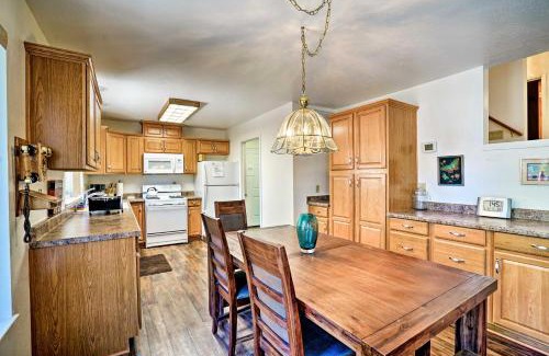 Black Bart House | 4 Mi to Heavenly Home with Deck in South Lake Tahoe