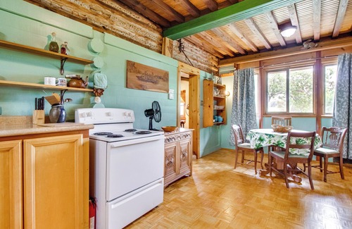 Calico Rock Cabin | 4 Mi to Historic District: Calico Rock Cabin!