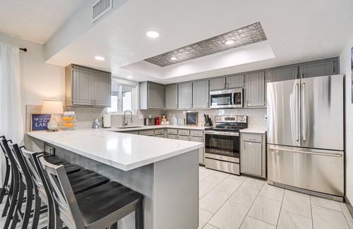 Lake Havasu City House | 4 Mi to London Bridge Beach: Family Home w/Pool!