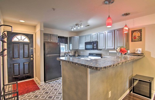 Lewes Condo | 4 Mi to Ocean: Lewes Beach Condo w/Screened Porch