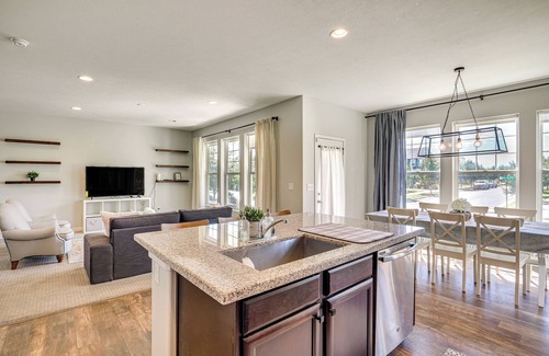 West Jordan House | 4 Mi to The District: Family Home w/Tennis Access