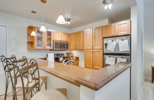 Vail Apartment | 4 Mi to Vail Ski Resort: Cozy Getaway w/Deck!