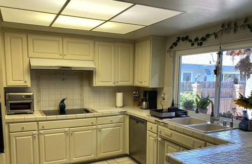 Ivey Ranch - Rancho Del Oro House | 4 miles from the beach, half mile to Bike bath, Golf, Surf, Relax,
