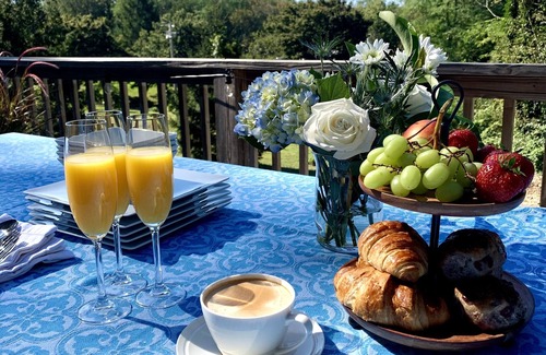 Orleans House | 4 miles to Orleans beaches & close to town!