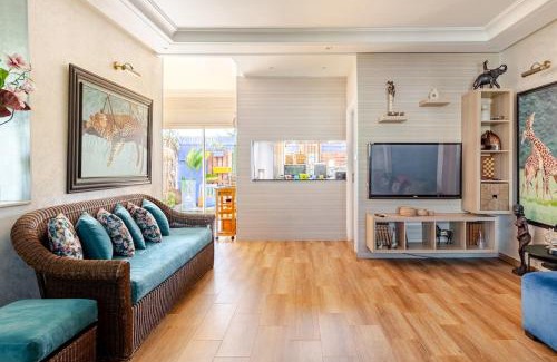 Skhirat Plage Villa | 4 min à pied de la Plage, 3 BR, Piscine, Parking