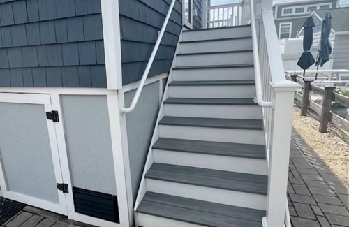 Lavallette House | 4 minute walk to the beach! Walking distance to restaurants and shopping!