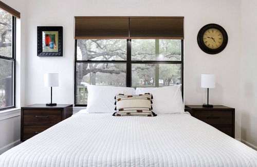 Spring Branch House | 4 minutes to the river, cozy hill country getaway
