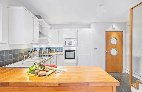 Putsborough House | 4 Out Of The Blue - pet friendly sea view home sleeping 6 in Croyde